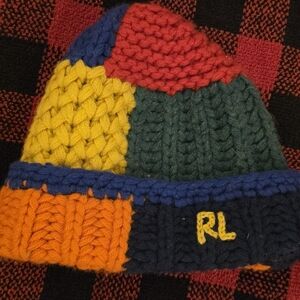 Polo Ralph Lauren  Beanie with Embroidered 'RL' - Multicolor